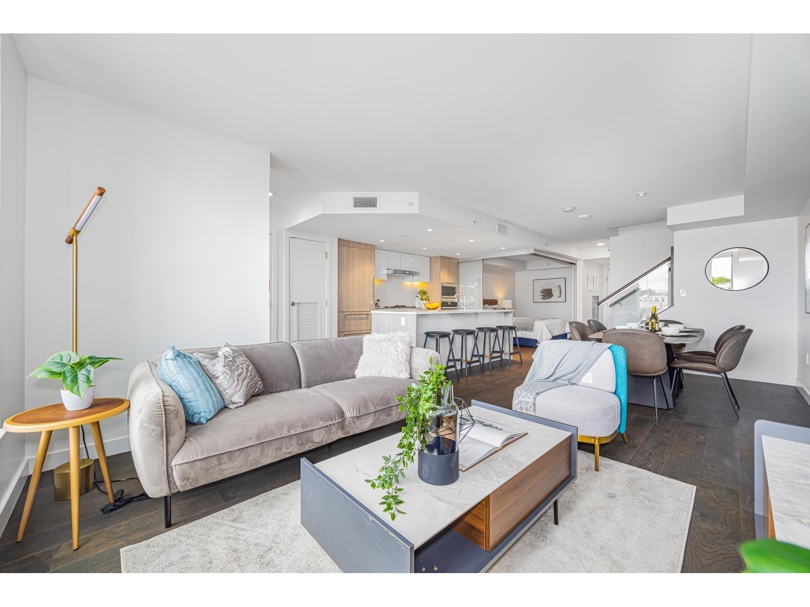 TH-8-3200 Corvette Way, Richmond, BC, V6X 0T8