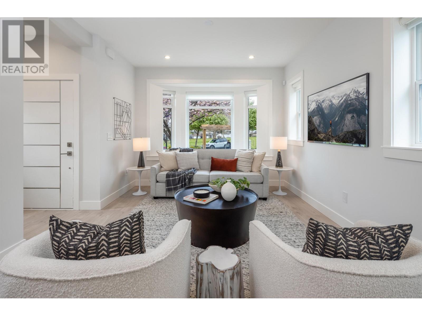 2310 Brock Street, Vancouver, BC, V5N 2Z7