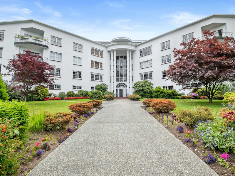 212 - 2890 Point Grey Road, Vancouver BC V6K 1A9