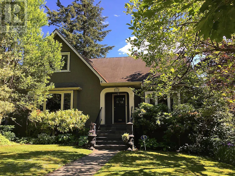 3894 West 34th Avenue, Vancouver, BC, V6N 2L3
