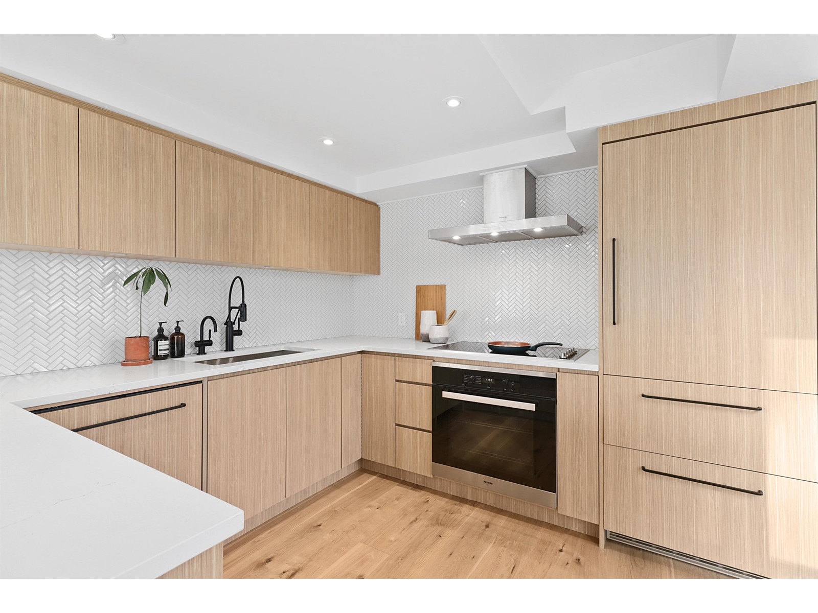 501-1000 Beach Avenue, Vancouver, BC, V6E 4M2