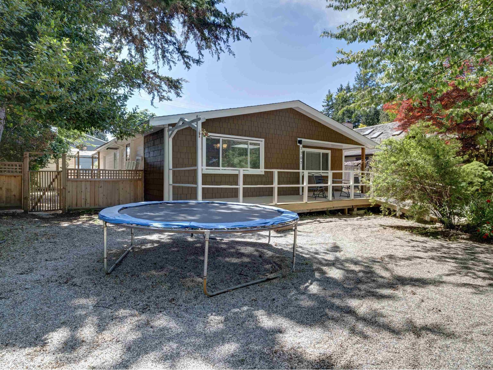 5707 Medusa Street, Sechelt, BC, V0N 3A0