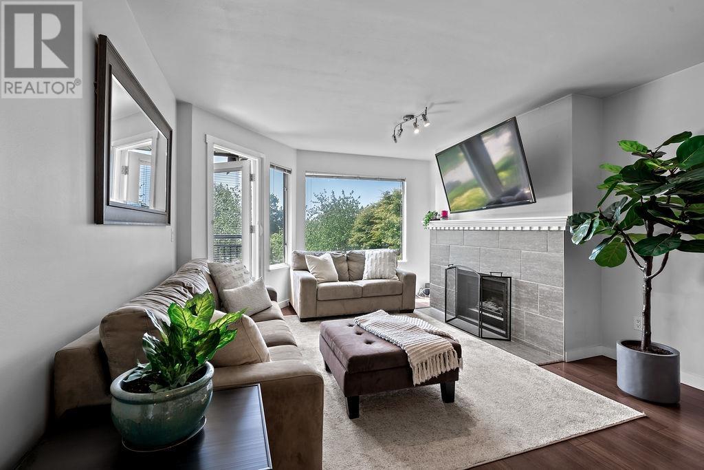 308-3770 Manor Street, Burnaby, BC, V5G 4T5