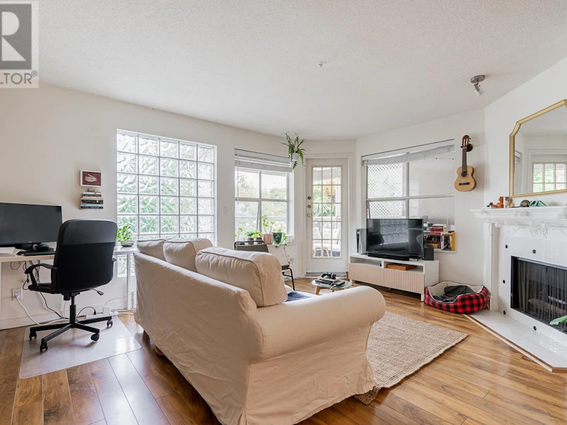 207 - 1525 Pendrell Street, Vancouver BC V6G 1S6
