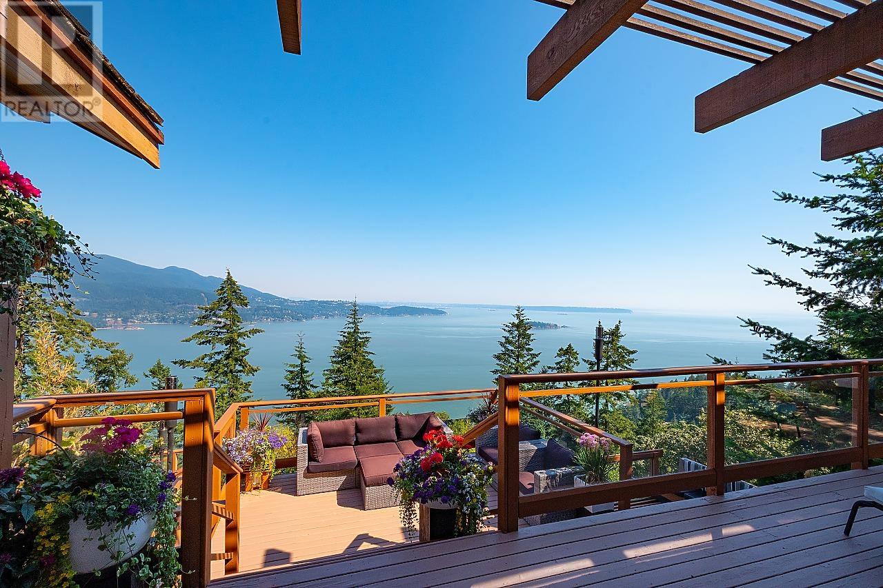 941 Valhalla Place, Bowen Island, BC, V0N 1G1