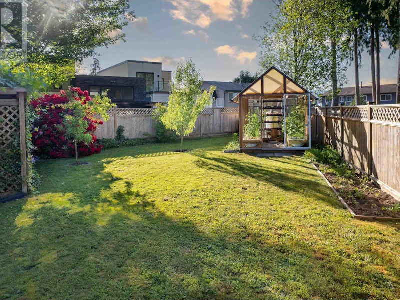11761 194a Street, Pitt Meadows BC V3Y 1G6