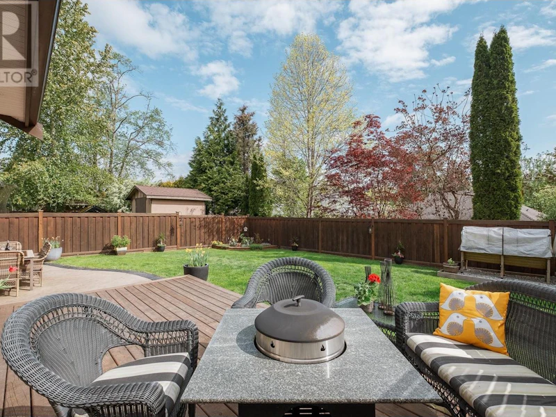 10528 Baker Place, Maple Ridge BC V2W 2B8