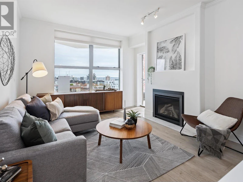 606 - 160 E 13th Street, North Vancouver BC