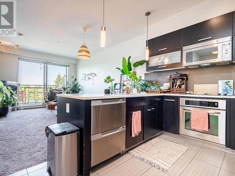 504 - 3333 Main Street, Vancouver BC V5V 3M8