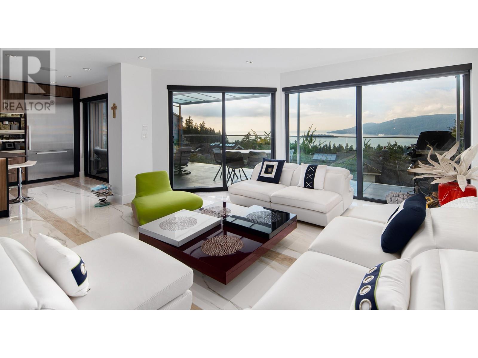 5320 Meadfeild Road, West Vancouver, BC, V7W 3E5
