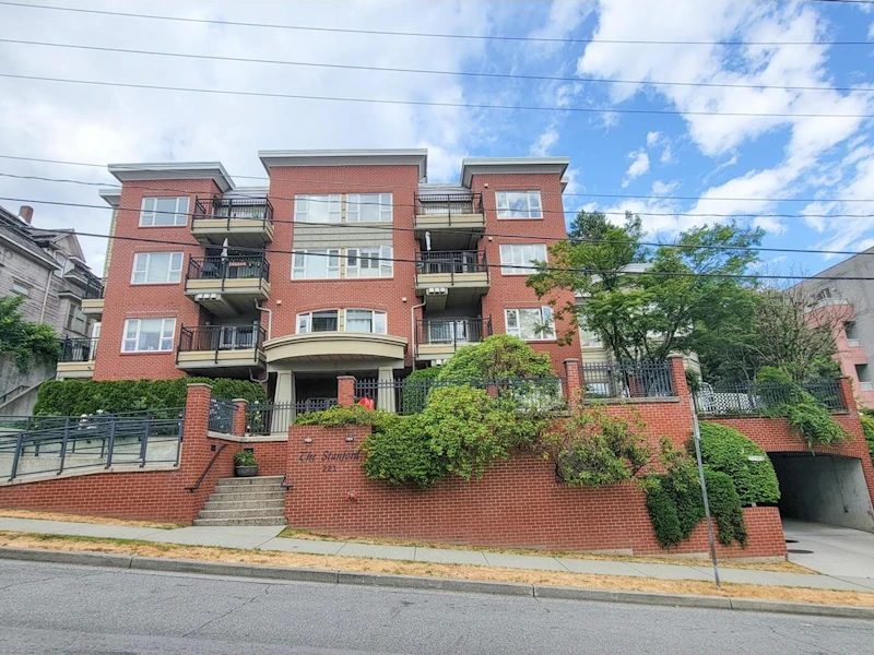 202 - 221 Eleventh Street, New Westminster BC V3M 4C8