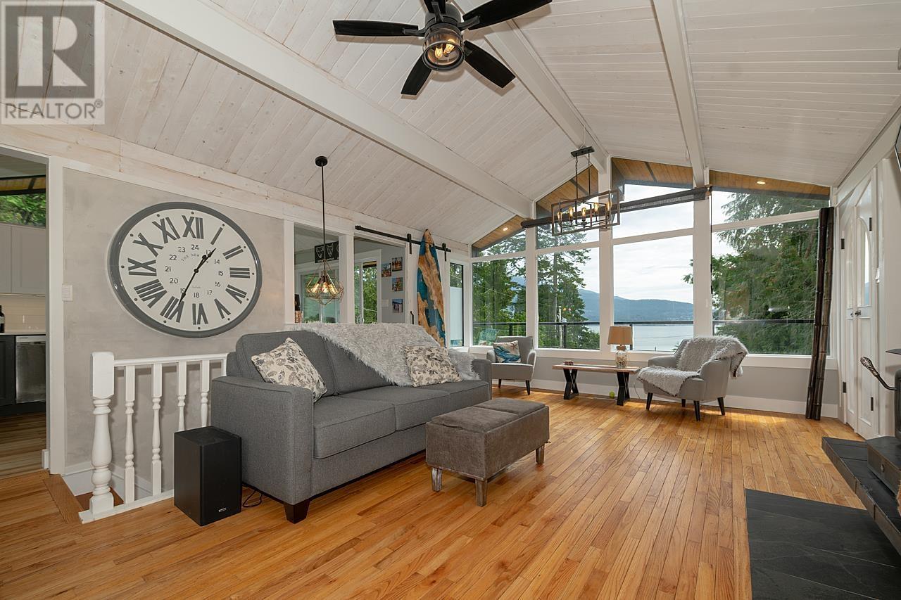 1156 Senator Road, Bowen Island, BC, V0N 1G1