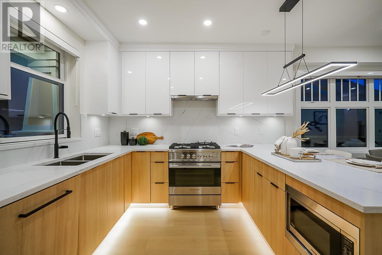 1672 East 15th Avenue, Vancouver, BC, V5N 2G1