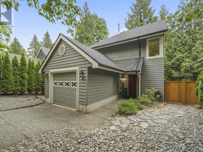 2 Maude Court, Port Moody BC V3H 4E7