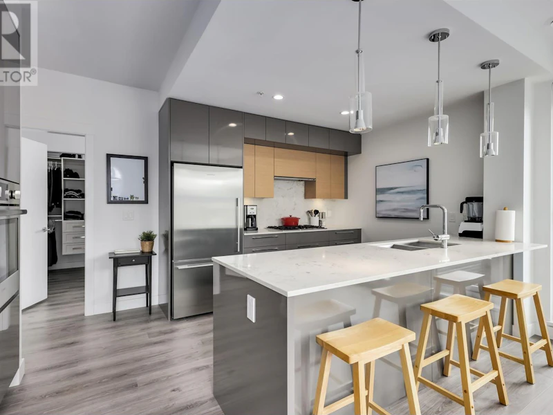 302 - 1327 Draycott Road, North Vancouver BC