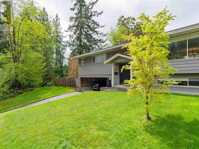 3801 St. Marys Avenue, North Vancouver BC V7N 1Y2