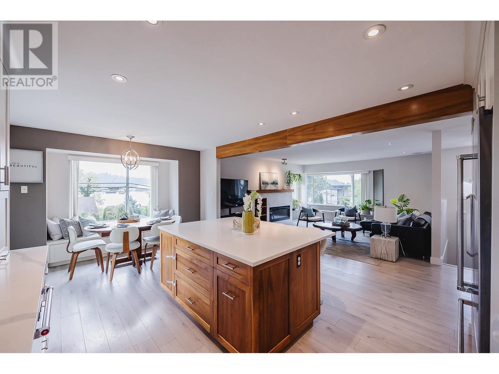 2 Walton Way, Port Moody, BC, V3H 3P3