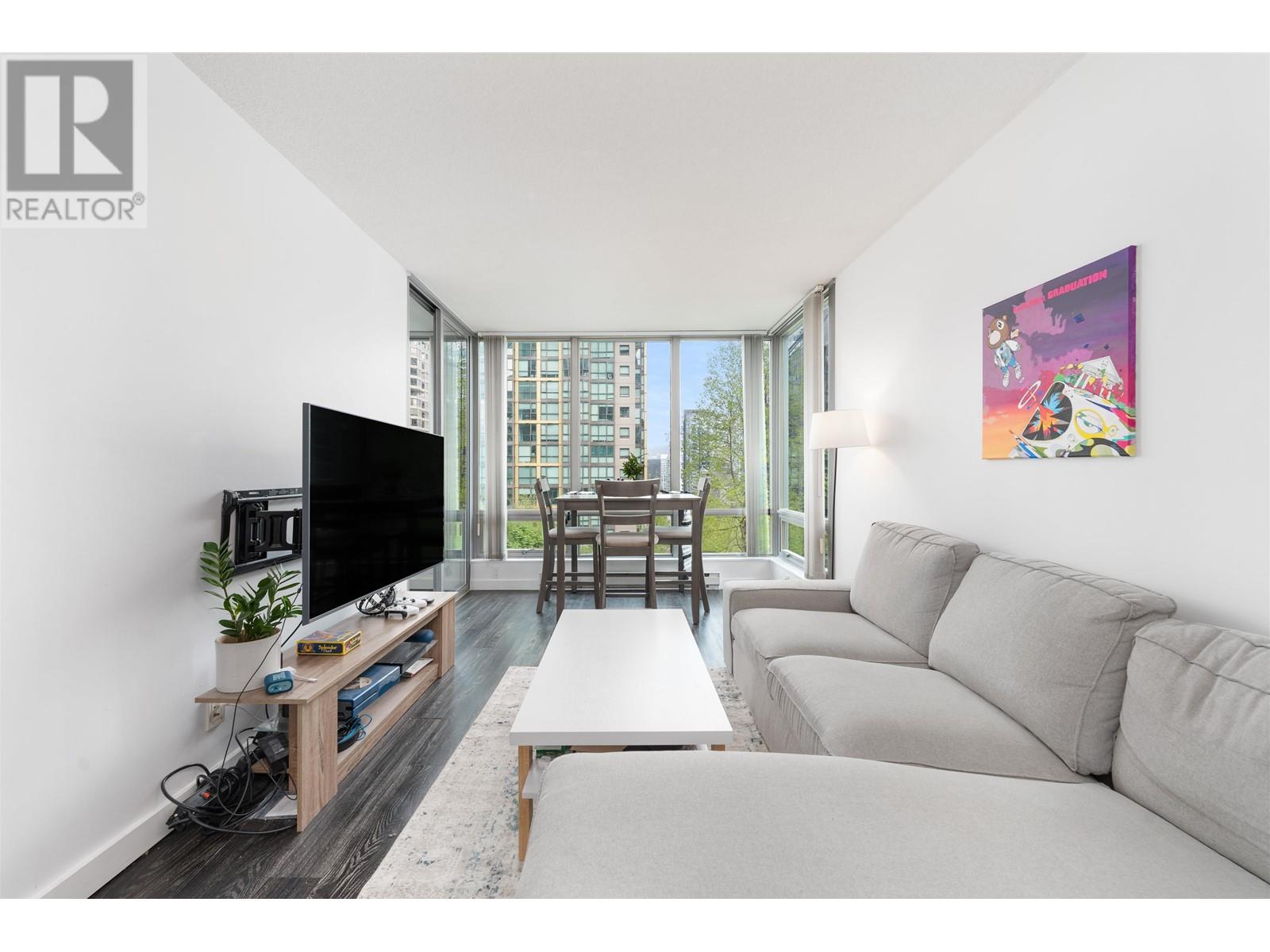 602-1288 West Georgia Street, Vancouver, BC, V6E 4R3