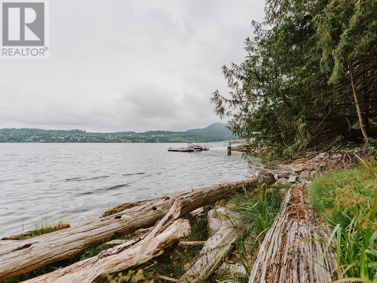 6034 Coracle Drive, Sechelt, BC, V7Z 0C9