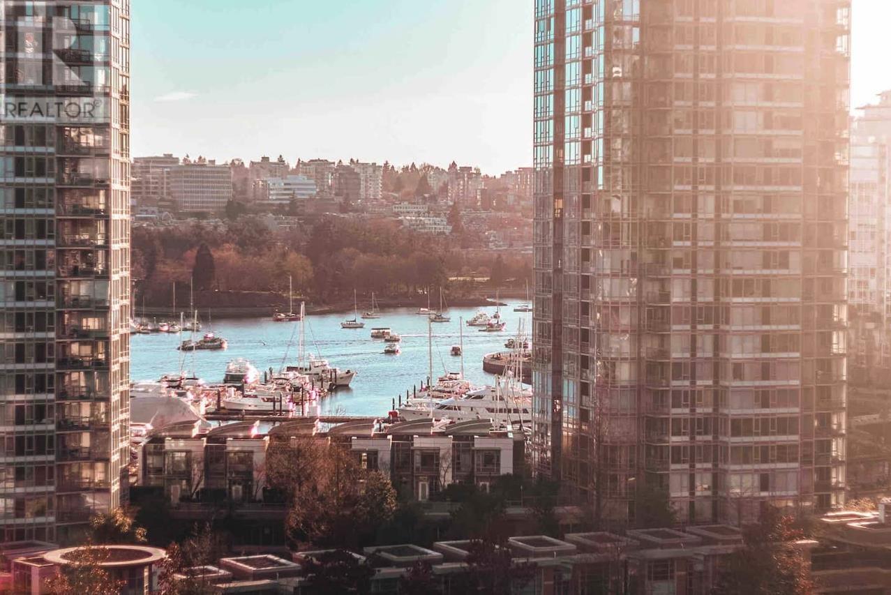1202-89 Nelson Street, Vancouver, BC, V6Z 0E7