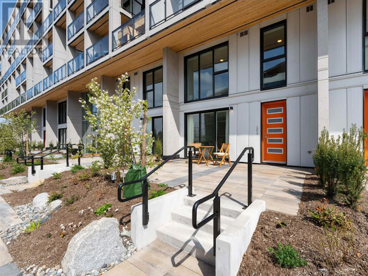205-9888 University Crescent, Burnaby, BC, V5A 0G4