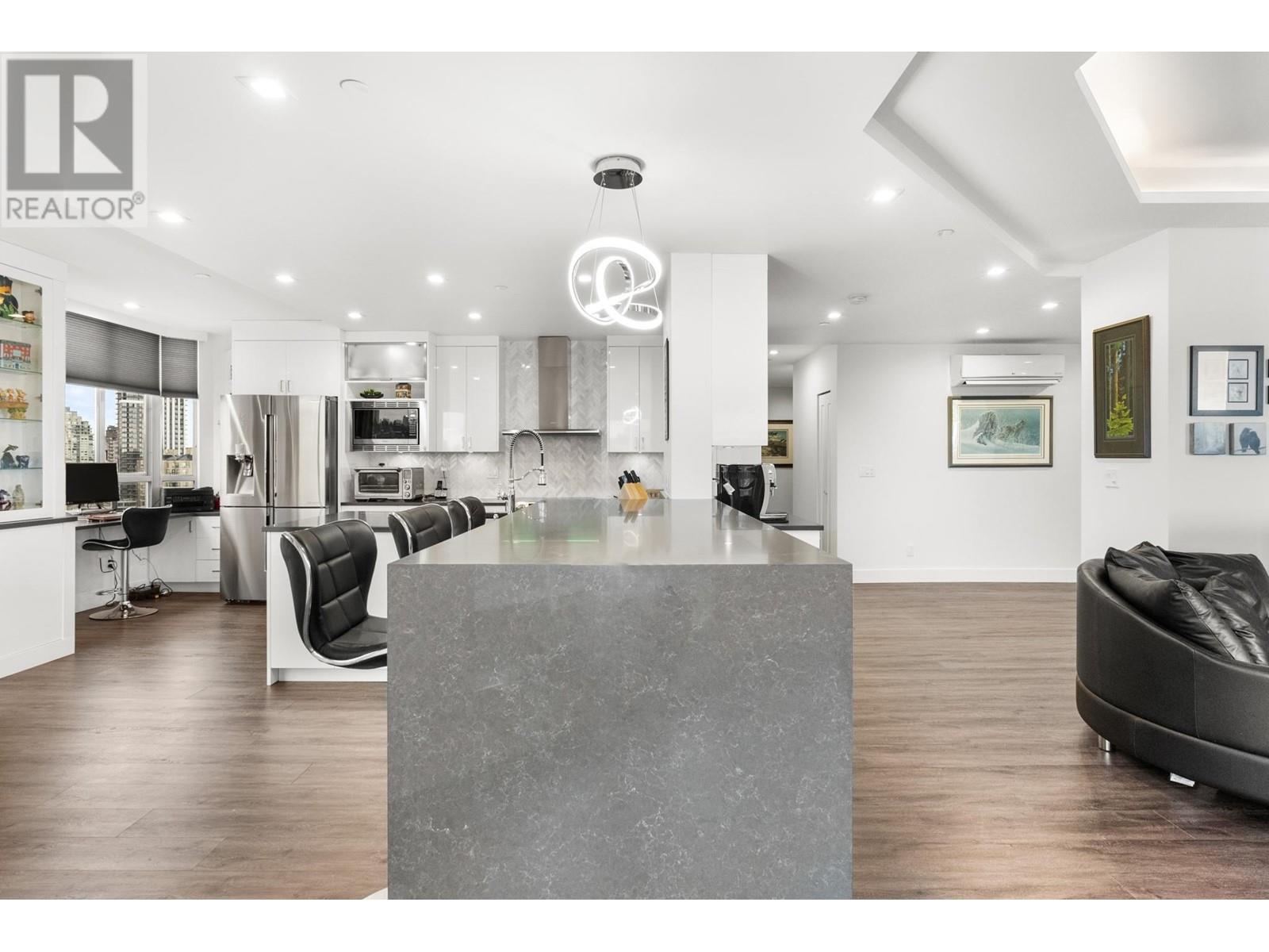 1903-1185 Quayside Drive, New Westminster, BC, V3M 6T8