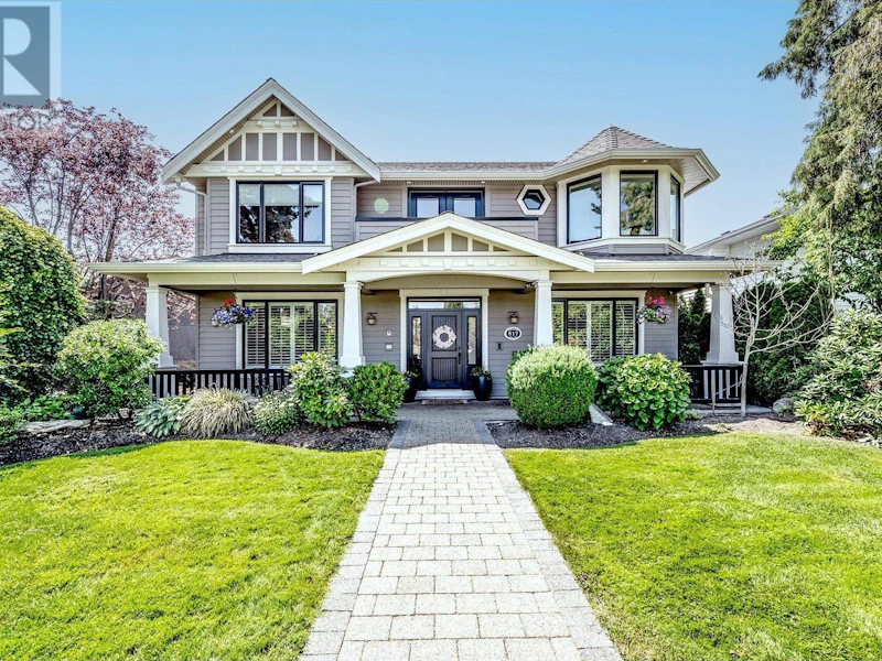 817 Grand Boulevard, North Vancouver BC V7L 3W6