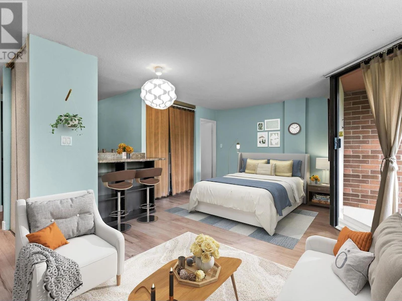 213 - 950 Drake Street, Vancouver BC V6Z 2B9