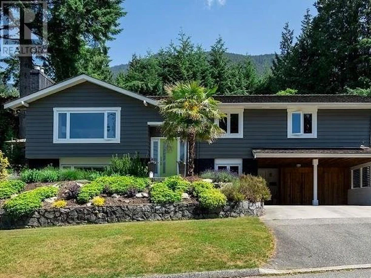 990 Sonora Place, North Vancouver, BC, V7R 3W1
