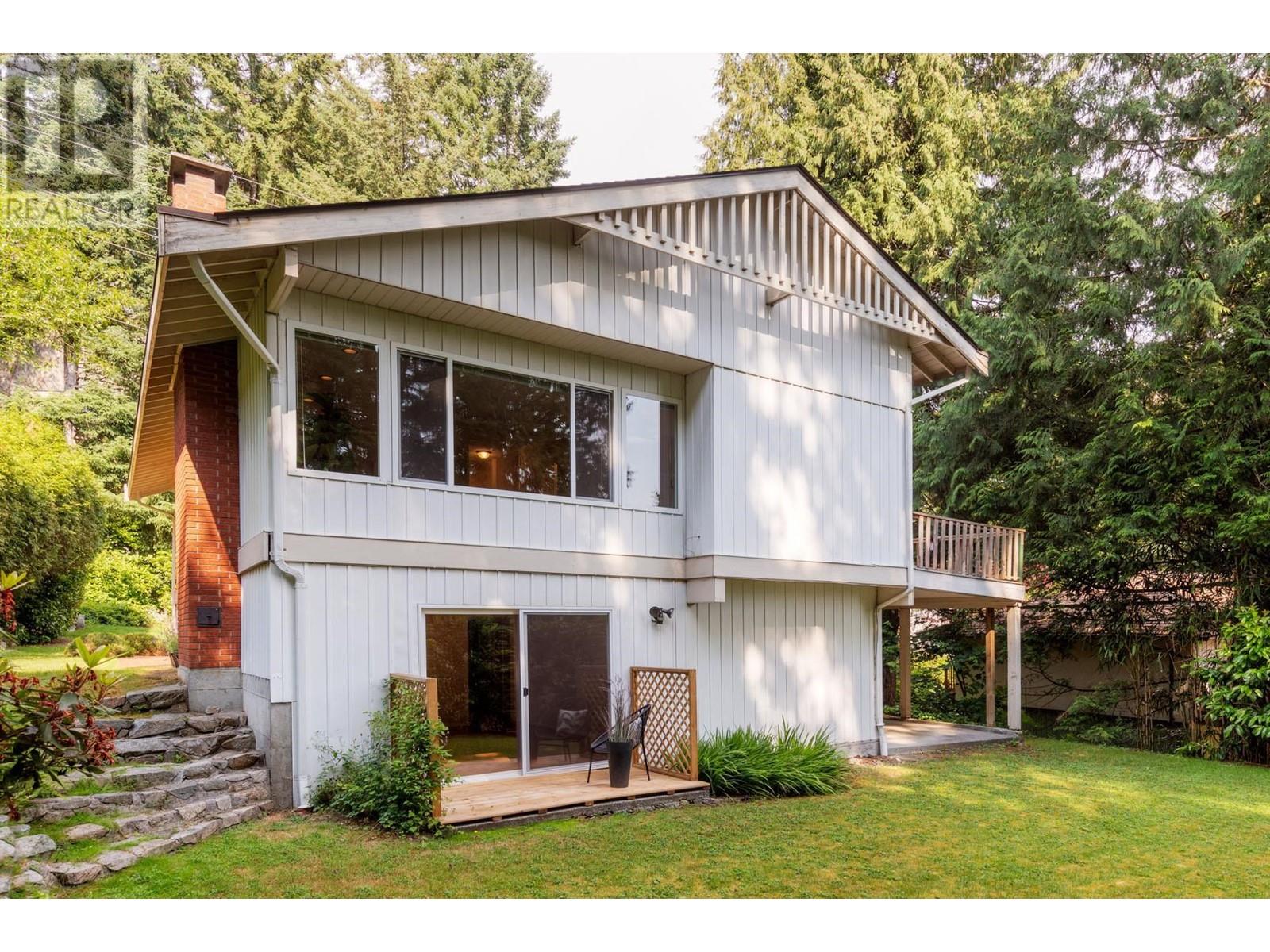 5650 Westport Road, West Vancouver, BC, V7W 1V1