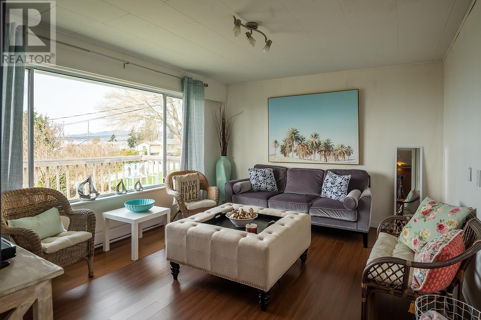 4808 Whitaker Road, Sechelt, BC, V7Z 0G3