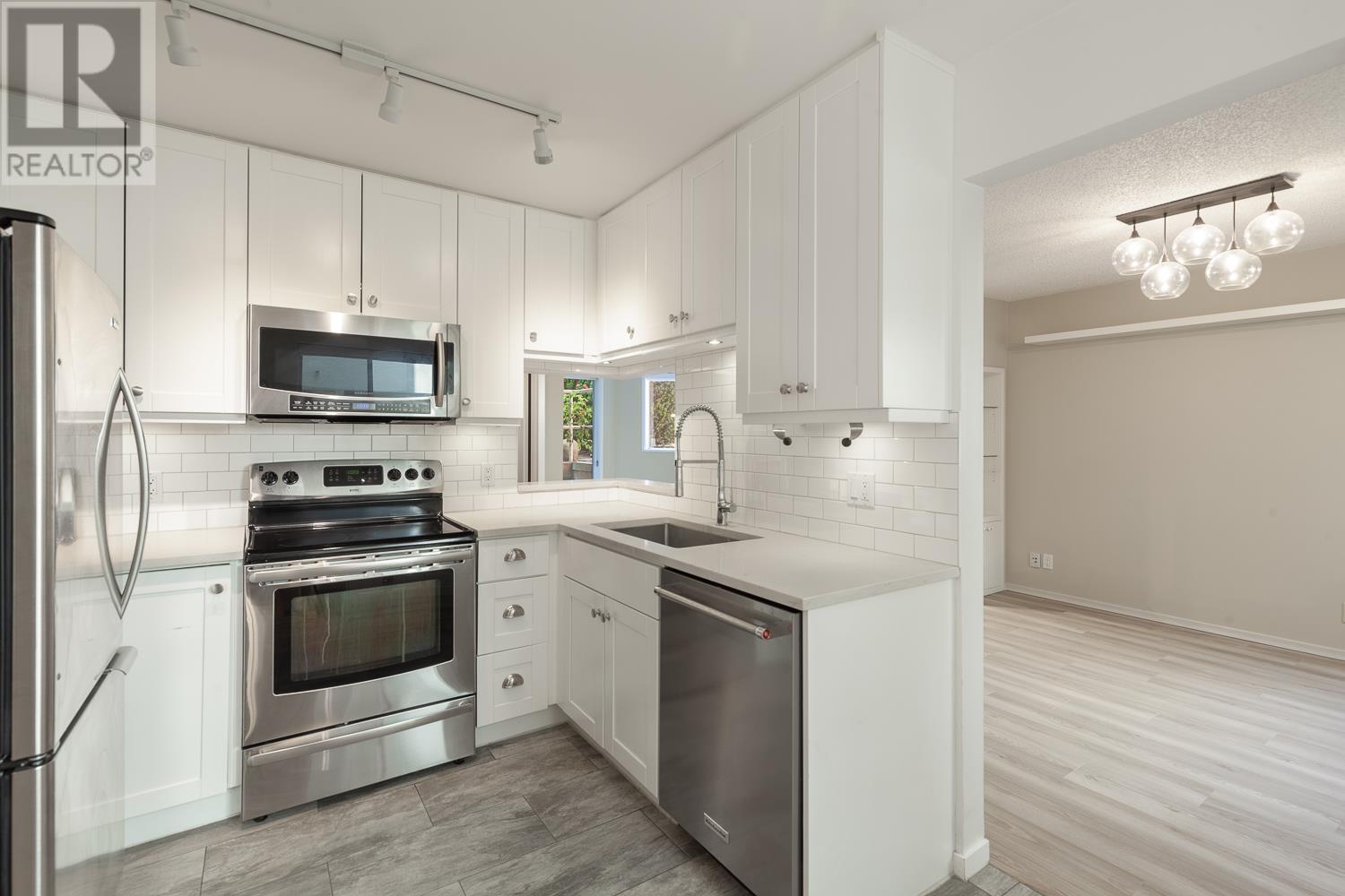 105-1010 Chilco Street, Vancouver, BC, V6G 2R6