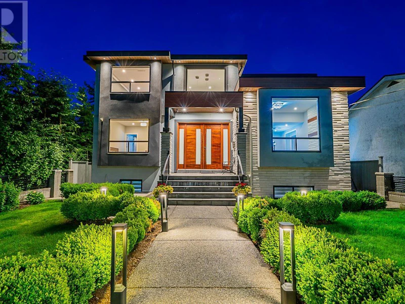 8024 15th Avenue, Burnaby BC V3N 1X2