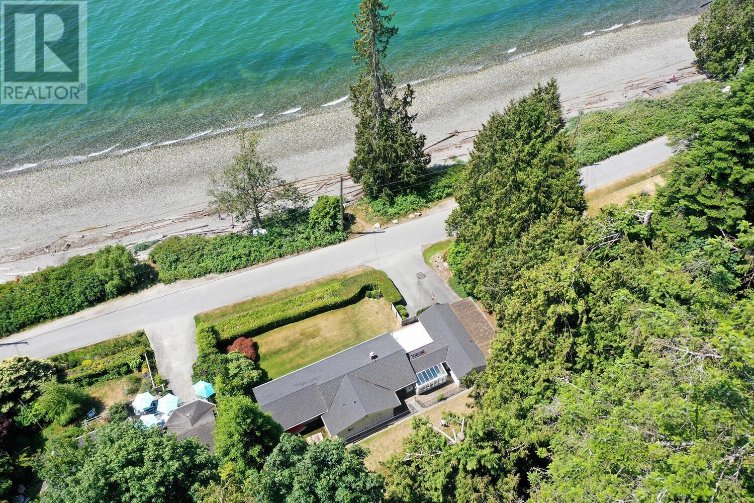1782 Ocean Beach Beach, Gibsons, BC, V0N 1V5