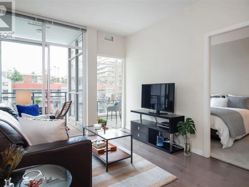 606 - 63 W 2nd Avenue, Vancouver BC V5Y 0G8