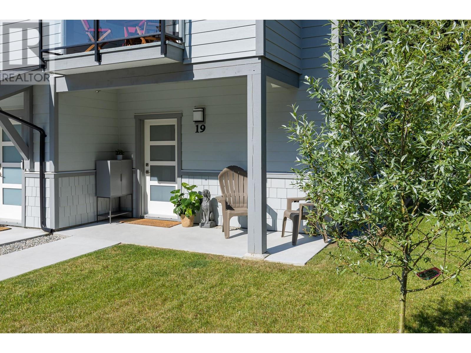19-950 Woodsworth Road, Gibsons, BC, V0N 1V7