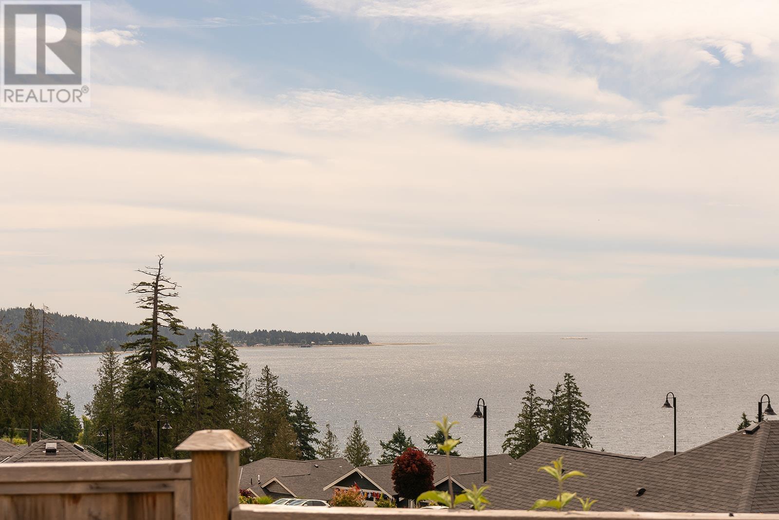 5626 Kingbird Crescent, Sechelt, BC, V7Z 0S4