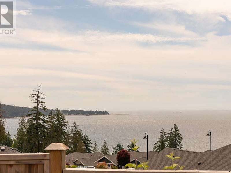 5626 Kingbird Crescent, Sechelt BC