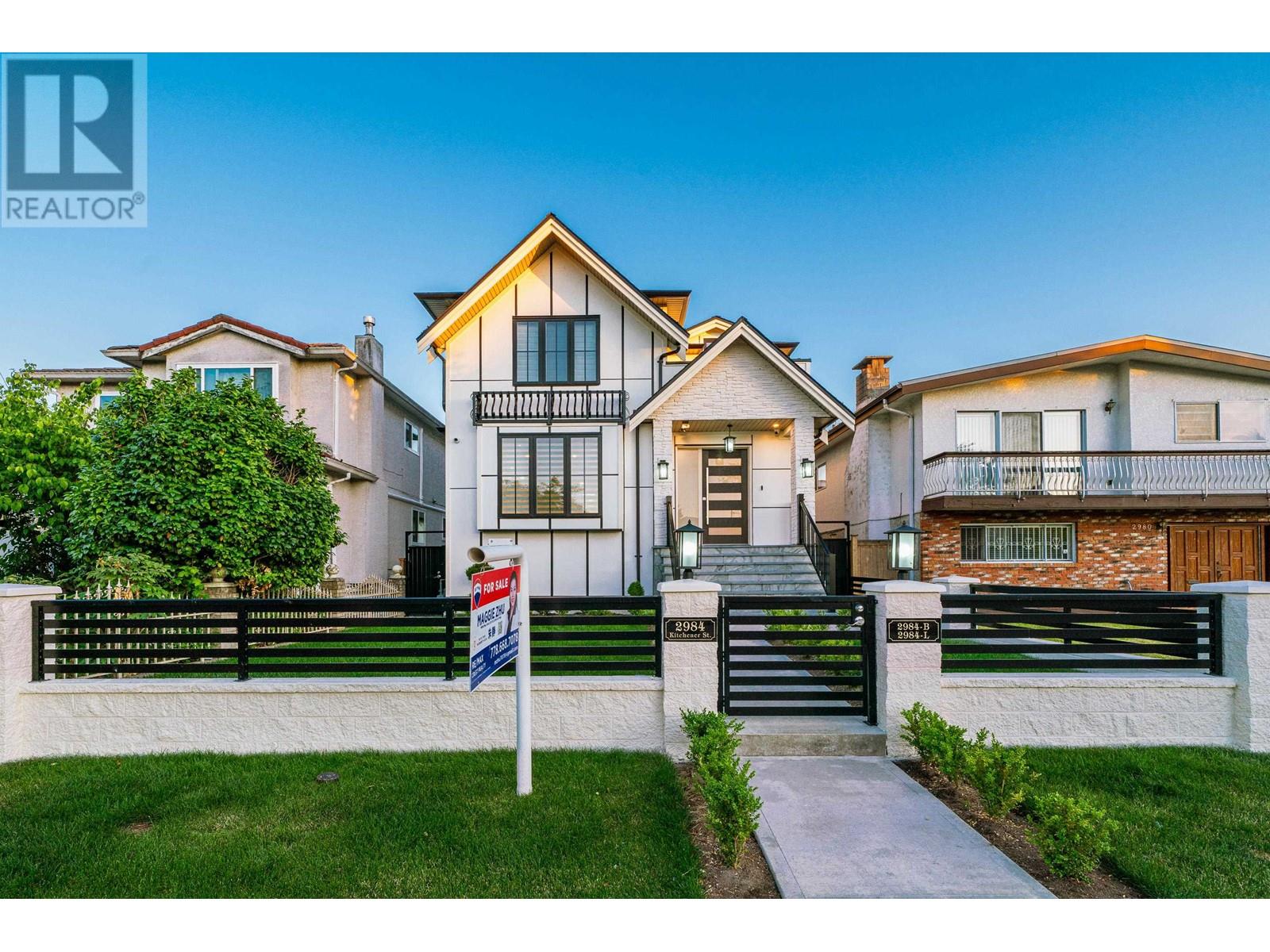 2984 Kitchener Street, Vancouver, BC, V5K 3E5