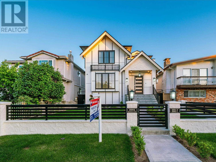 2984 Kitchener Street, Vancouver, BC, V5K 3E5