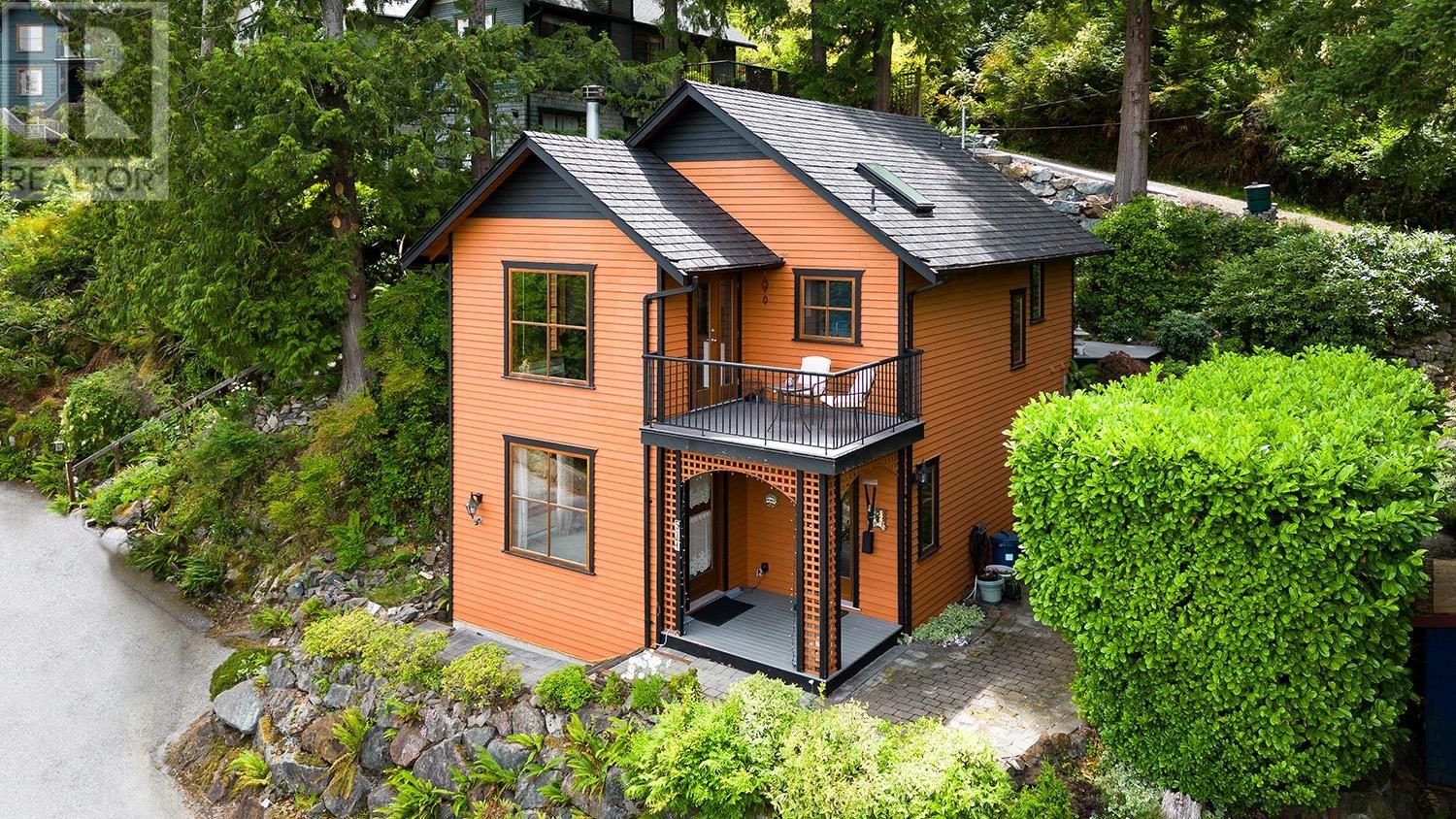 571 Roocroft Lane, Bowen Island, BC, V0N 1G2