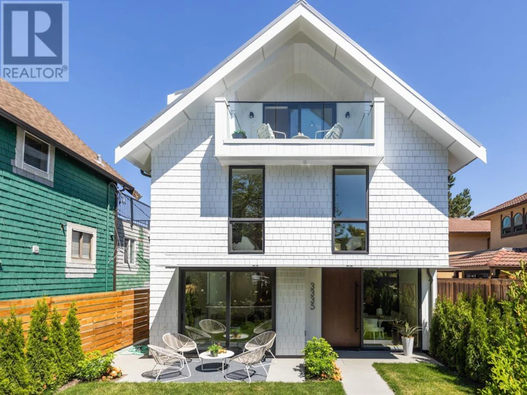 3335 West 16th Avenue, Vancouver, BC, V6R 3B7
