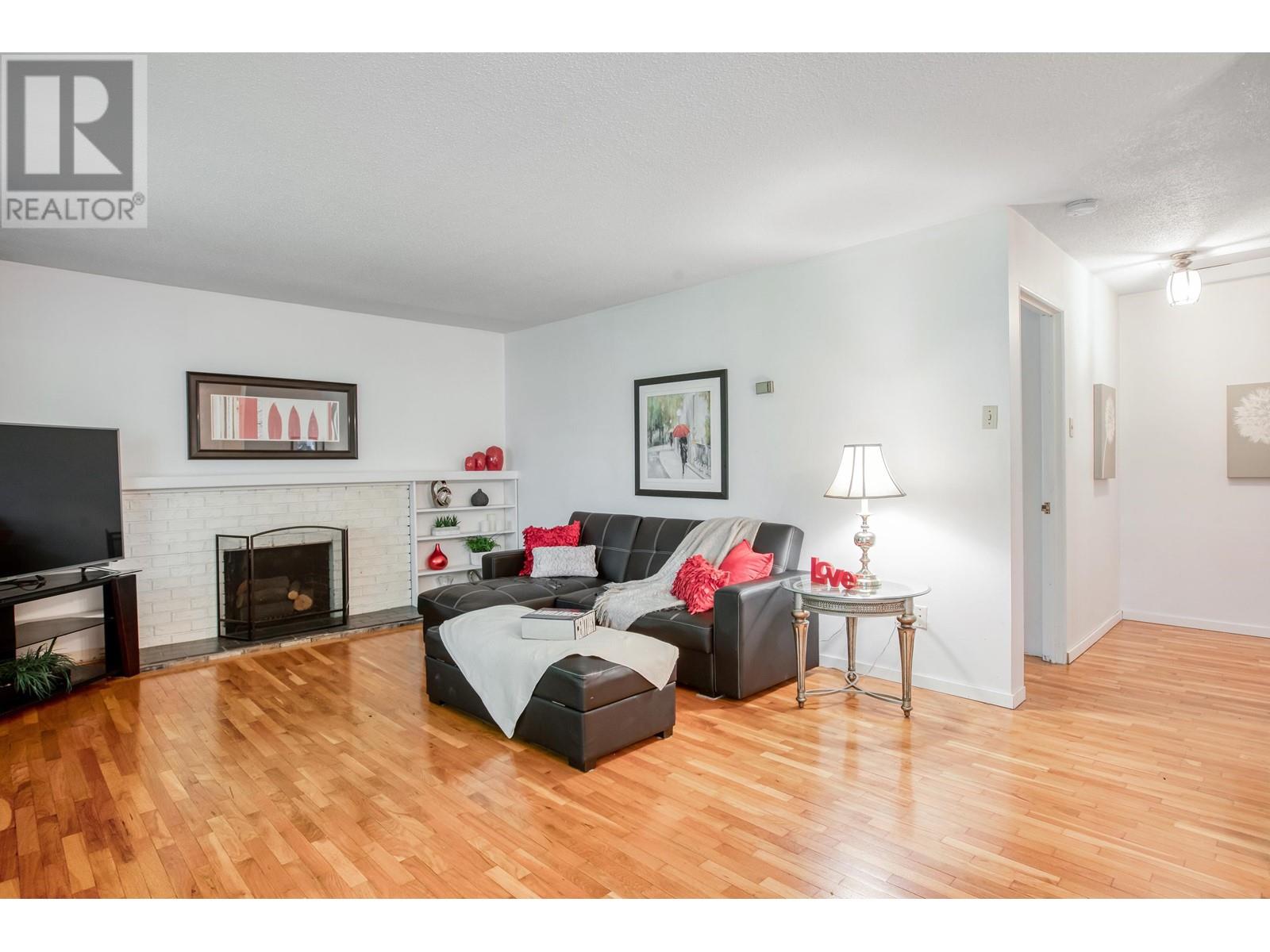 614-555 West 28th Street, North Vancouver, BC, V7N 2J7
