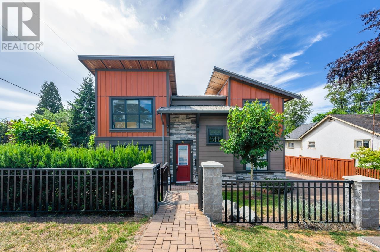 606 Alderson Avenue, Coquitlam, BC, V3K 1T3