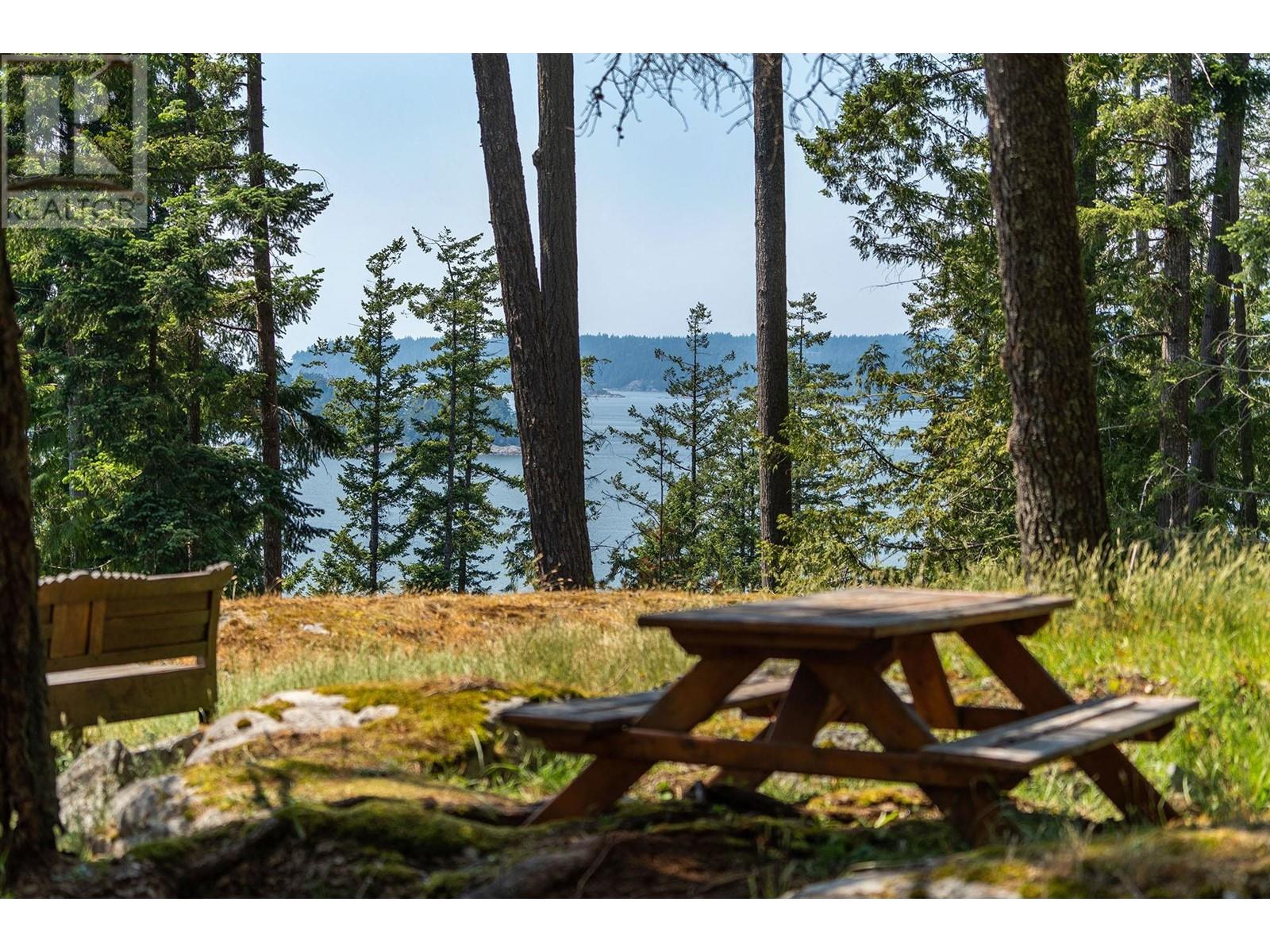 1795 Emily Lane, Bowen Island, BC, V0N 1G2