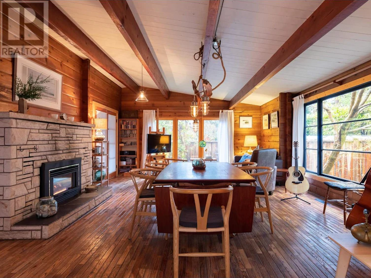 5817 Eagle Island, West Vancouver, BC, V7W 1V6