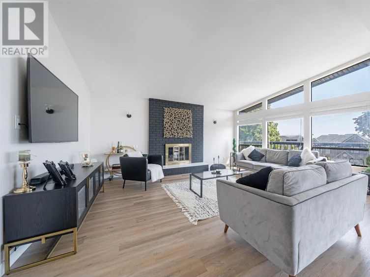 2131 Fraserview Drive, Vancouver, BC, V5P 2N2