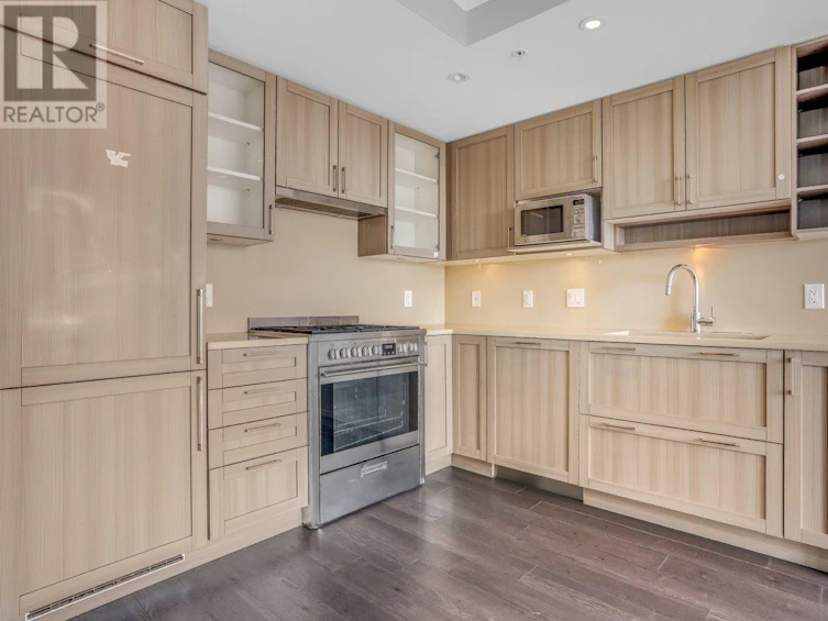 2501-5665 Boundary Road, Vancouver, BC, V5R 0E4