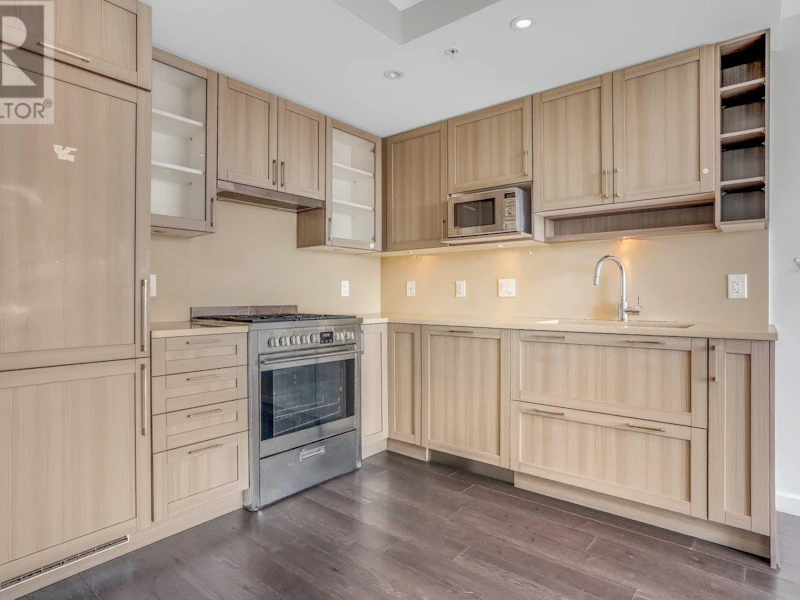 2501 - 5665 Boundary Road, Vancouver BC V5R 2P9