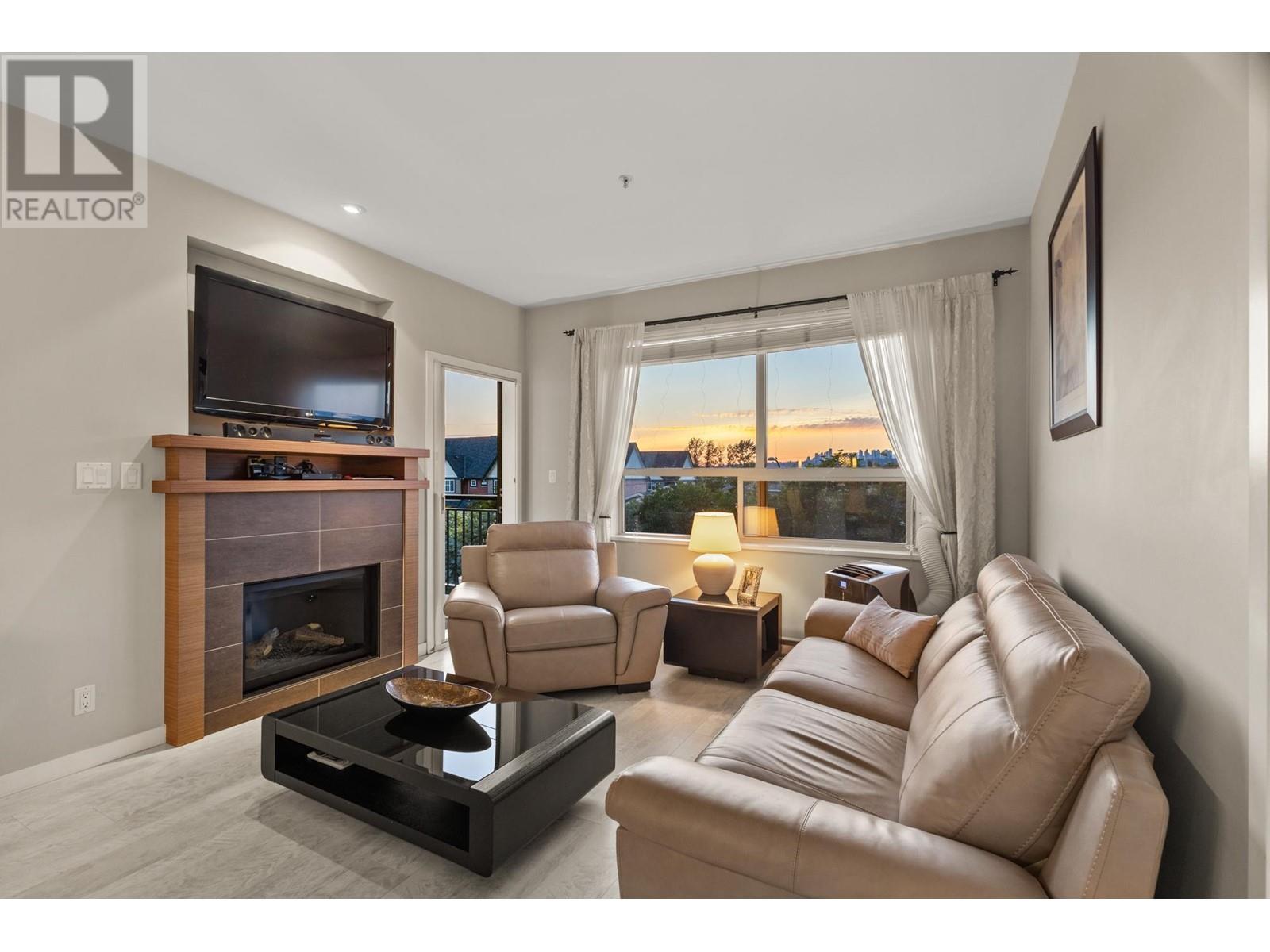 303-288 Hampton Street, New Westminster, BC, V3M 5C9